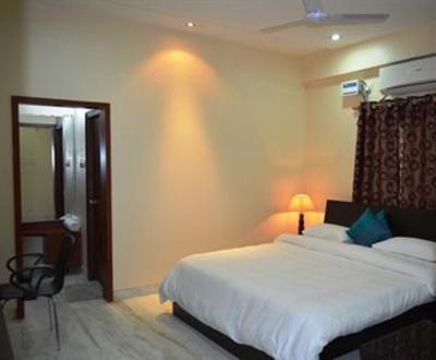 фото отеля Falcons Nest-Gachibowli Apartment