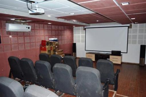 фото отеля Falcons Nest-Gachibowli Apartment