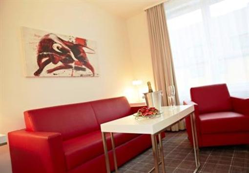 фото отеля Hotel Gasthof Sonne Neuendettelsau