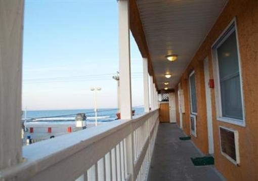 фото отеля Boardwalk Seaport Inn