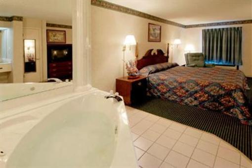фото отеля Americas Best Value Inn Brownsville (Tennessee)