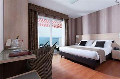 фото отеля Victoria Prestige Hotel