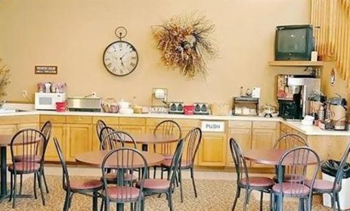 фото отеля AmericInn Lodge & Suites Mitchell