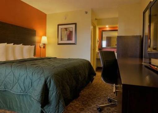 фото отеля Rodeway Inn & Suites Clarksville