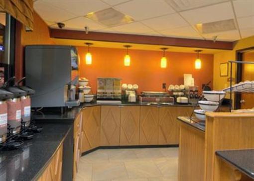 фото отеля Rodeway Inn & Suites Clarksville