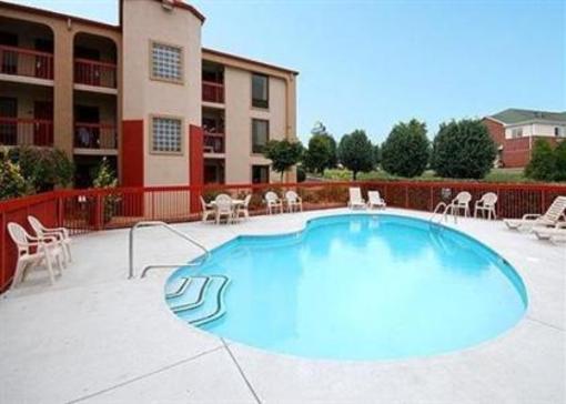 фото отеля Rodeway Inn & Suites Clarksville