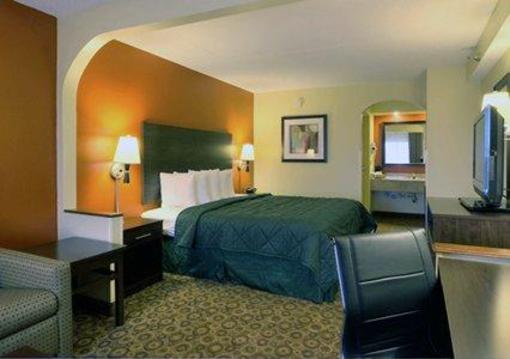 фото отеля Rodeway Inn & Suites Clarksville