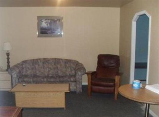 фото отеля Madison Suites Motel