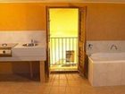 фото отеля L'Auberge Apartments Noosa