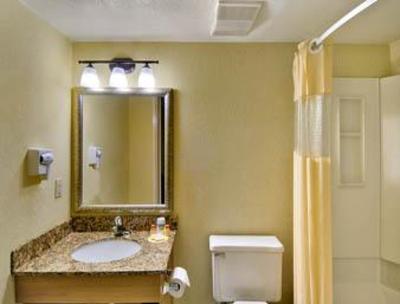фото отеля Days Inn East Windsor Hightstown