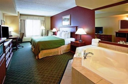 фото отеля Country Inn and Suites St. Paul Northeast