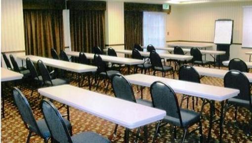 фото отеля Country Inn and Suites St. Paul Northeast