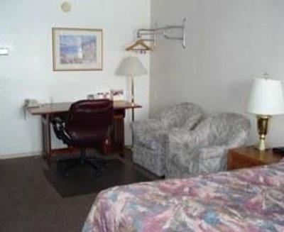 фото отеля Howard Johnson Express Inn Lethbridge