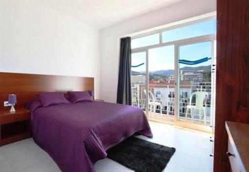 фото отеля Apartaments Atzavara