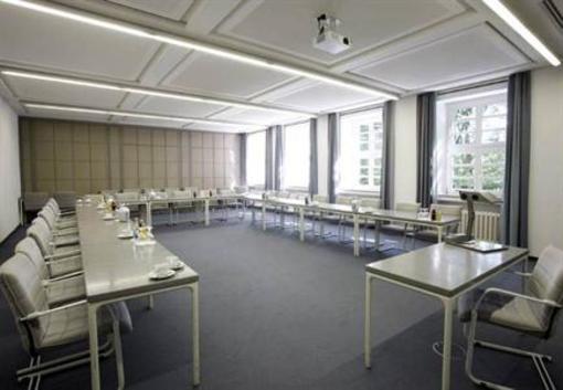 фото отеля Kardinal-Schulte-Haus