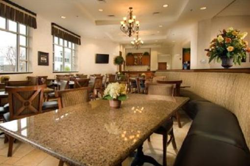 фото отеля Drury Inn & Suites West Des Moines