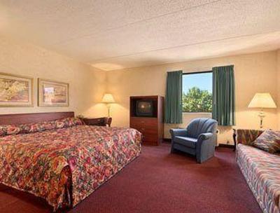 фото отеля Super 8 Motel Pittsburgh Harmarville