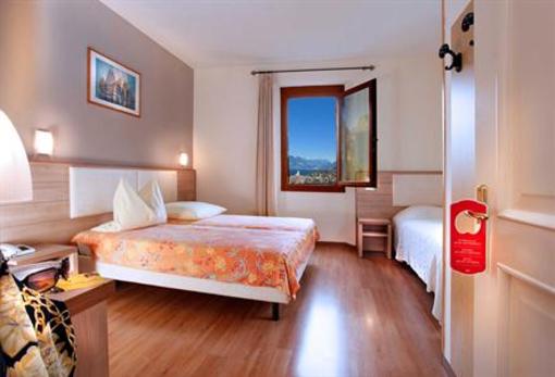 фото отеля Casa Antonelli Hotel Malcesine