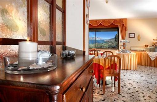 фото отеля Casa Antonelli Hotel Malcesine