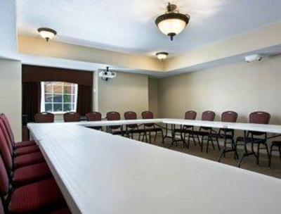 фото отеля Microtel Inn & Suites Hattiesburg
