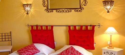 фото отеля Hotel du Pont de l'Oso