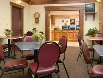 фото отеля Ramada Inn & Suites Saginaw