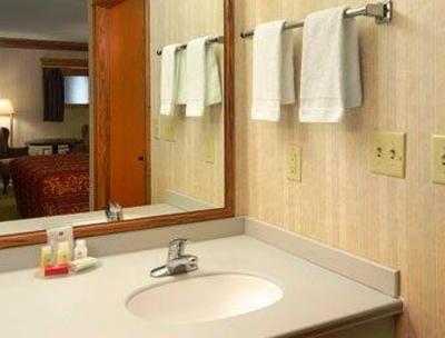 фото отеля Ramada Inn & Suites Saginaw