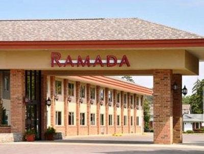 фото отеля Ramada Inn & Suites Saginaw