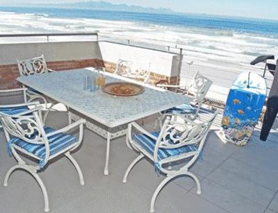 фото отеля Whale Watchers Luxury Self-catering Accommodation at Muizenberg Beach