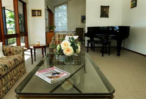 фото отеля Hilltop Lodge Bed and Breakfast