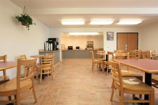 фото отеля Americas Best Value Inn Birch Run