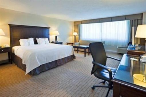 фото отеля Holiday Inn Airport Birmingham (Alabama)