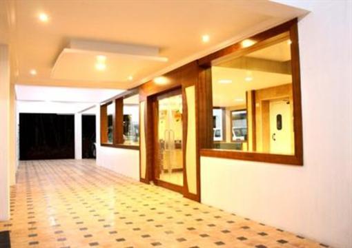 фото отеля Juhu Grand Service Apartments Salem (India)