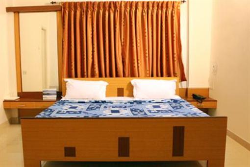 фото отеля Juhu Grand Service Apartments Salem (India)