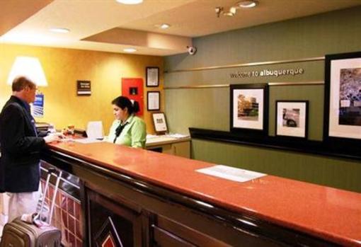 фото отеля Hampton Inn Albuquerque Airport