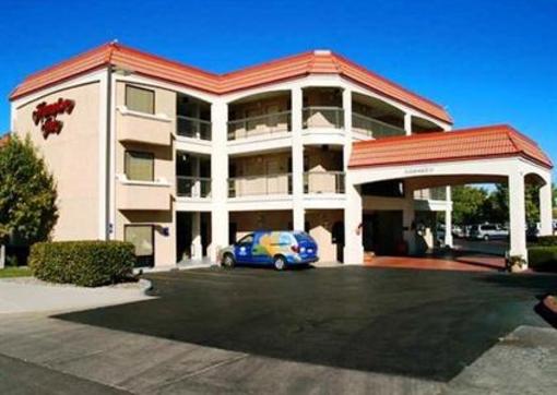 фото отеля Hampton Inn Albuquerque Airport