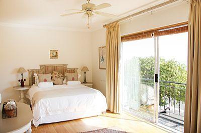 фото отеля 30 Fiskaal Road Guest House