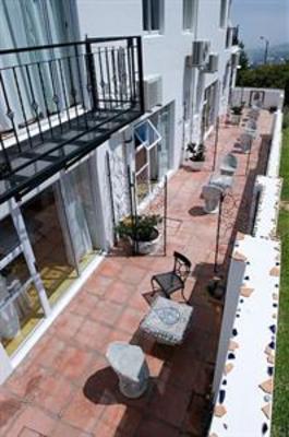 фото отеля 30 Fiskaal Road Guest House