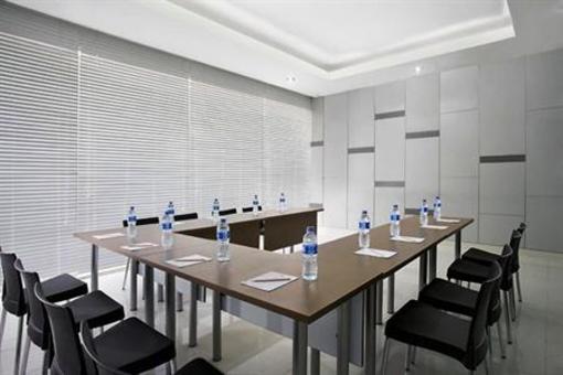 фото отеля Amaris Hotel Juanda