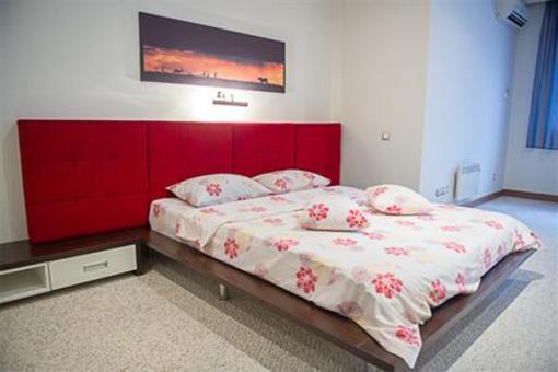 фото отеля First Choice Apartments