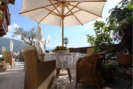 фото отеля Hotel Schonblick Rodeneck