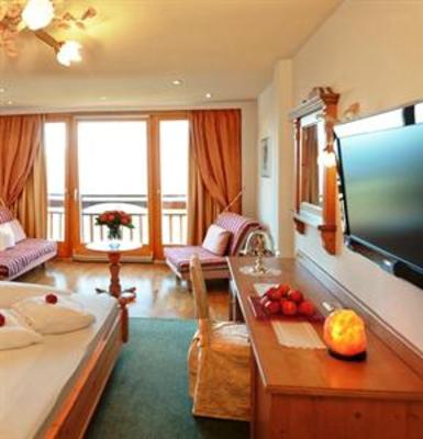 фото отеля Hotel Schonblick Rodeneck