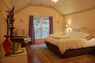фото отеля Garden and the Sea B&B Inn