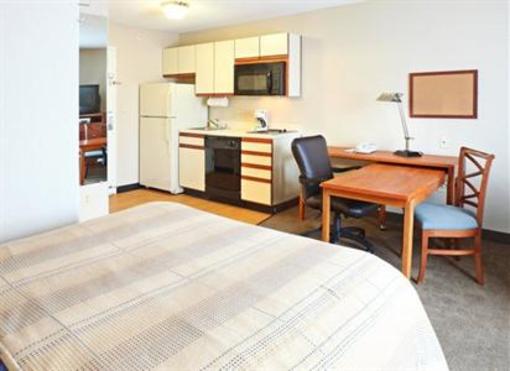 фото отеля Candlewood Suites - Rogers