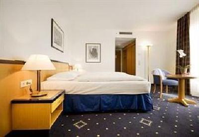 фото отеля Holiday Inn Hamburg