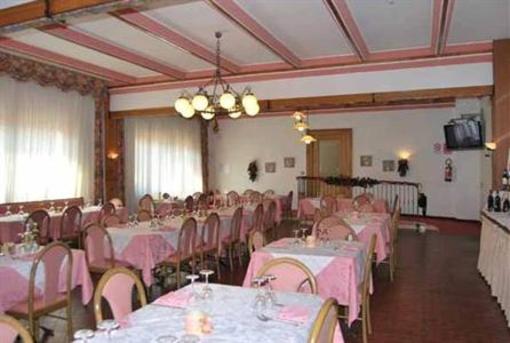 фото отеля Casteluce Hotel Funivie