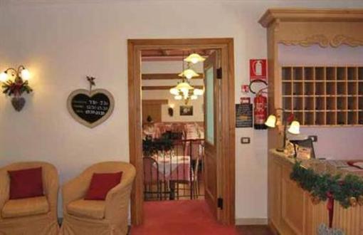 фото отеля Casteluce Hotel Funivie