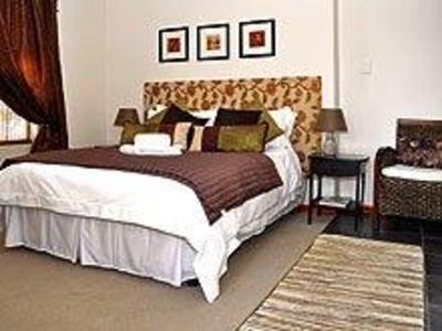 фото отеля Two Bells Guest House Bloemfontein