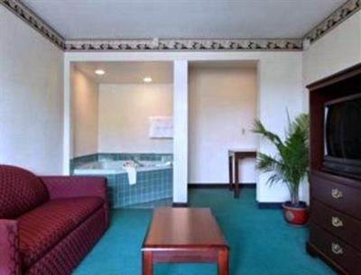 фото отеля Days Inn Civic Center Roanoke (Virginia)