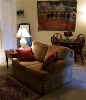 фото отеля Lyndon House Bed & Breakfast